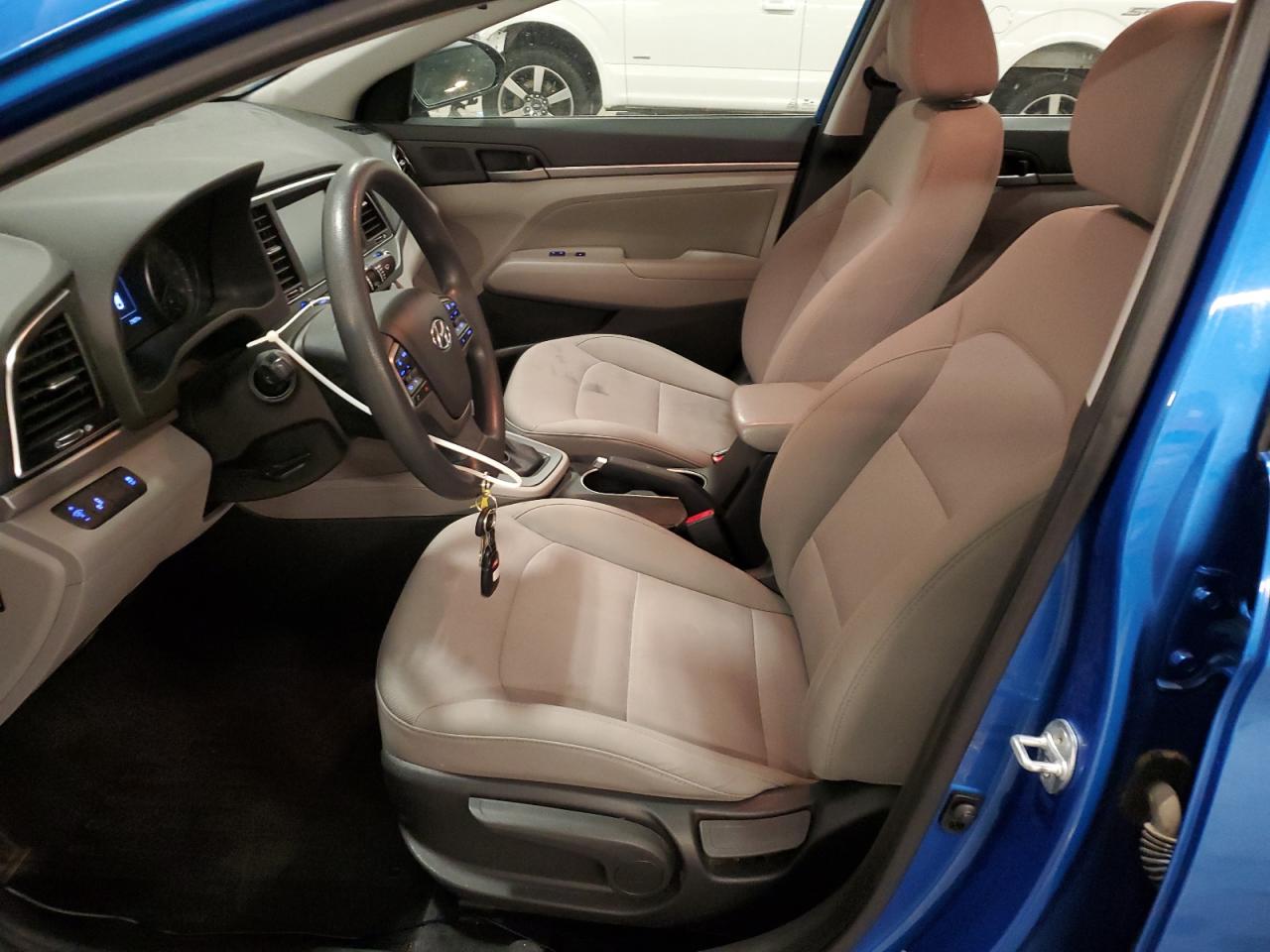 2018 Hyundai Elantra - Image 7