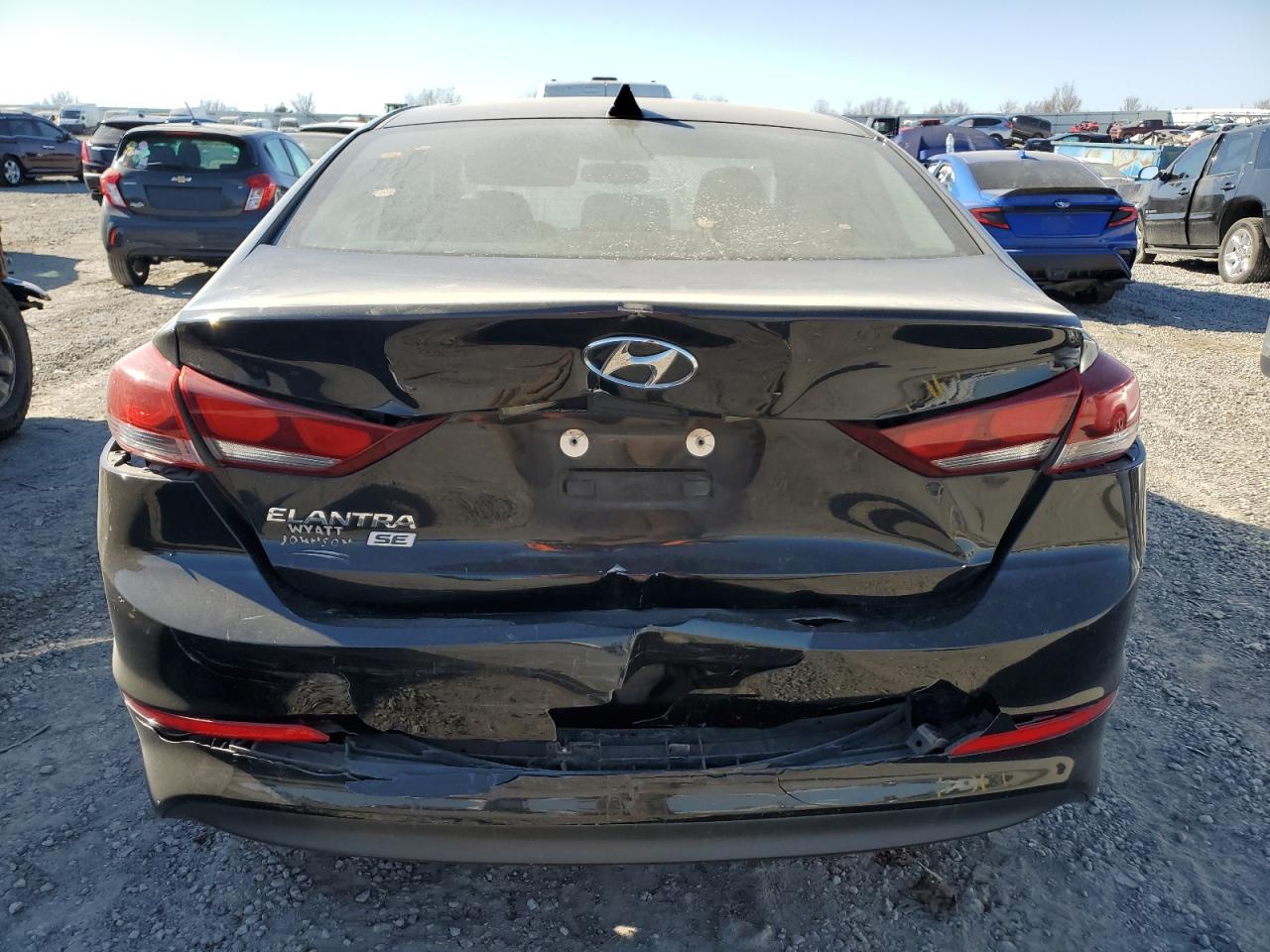 2017 Hyundai Elantra - Image 6