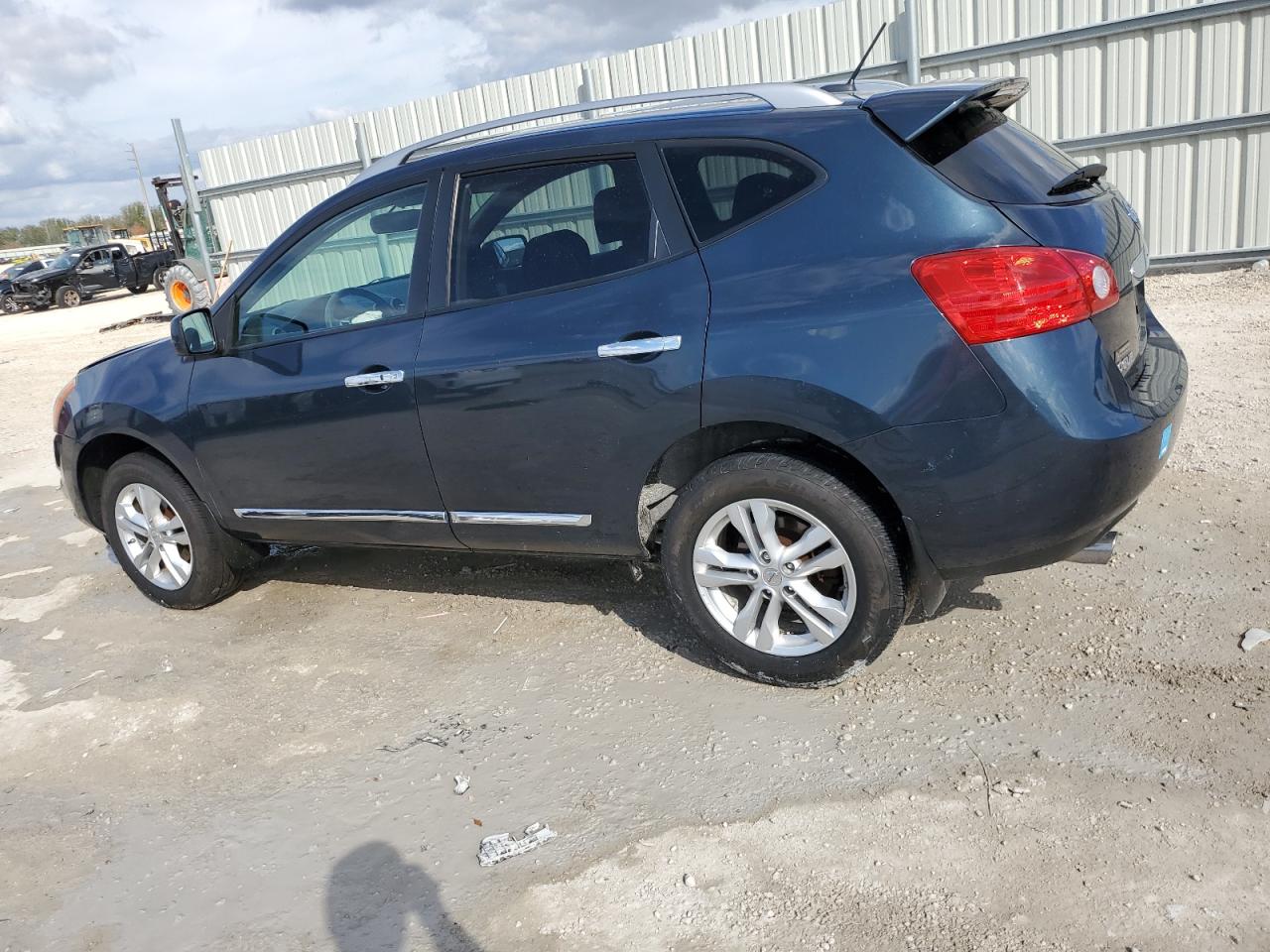 2012 Nissan Rogue - Image 2
