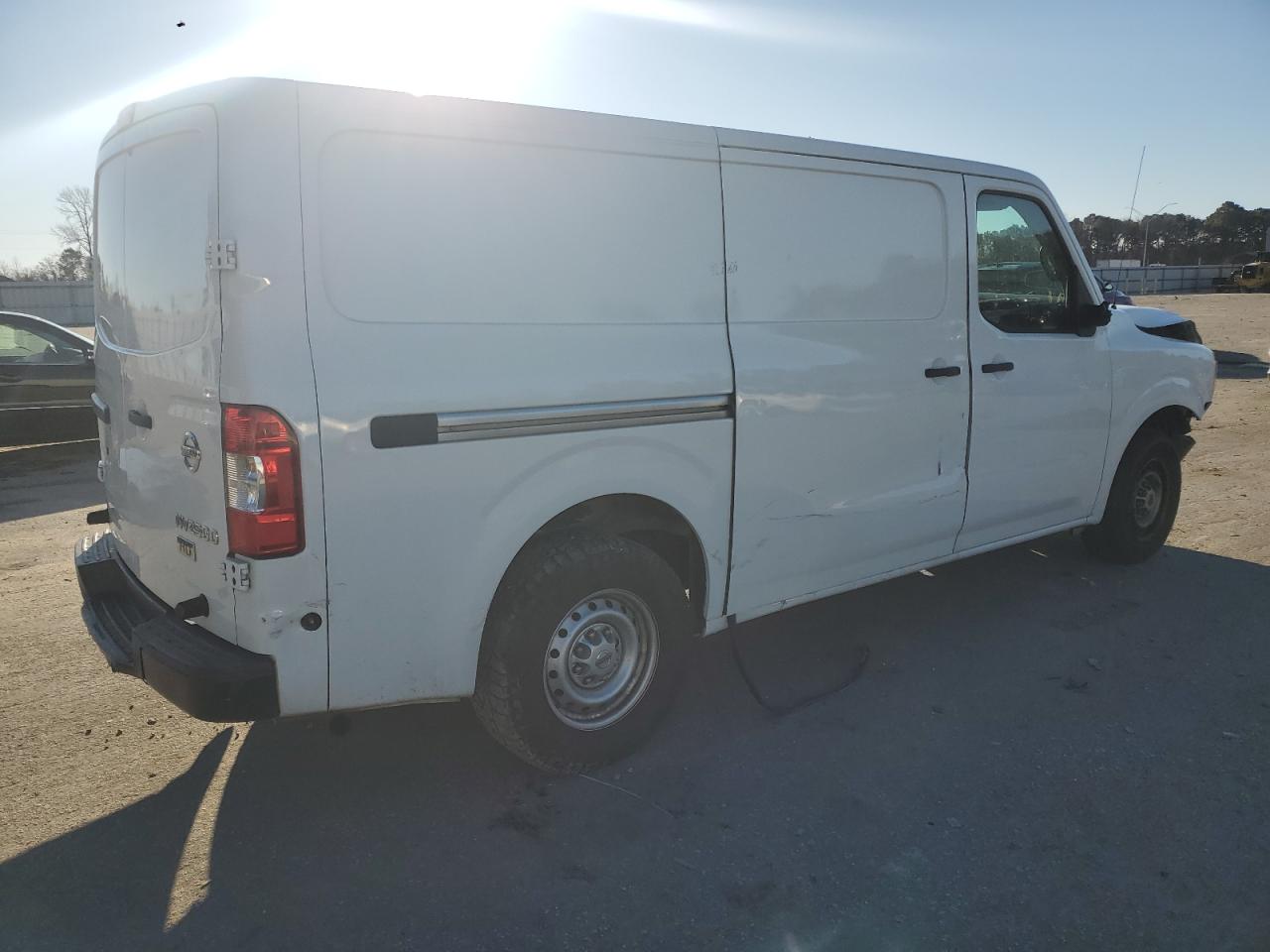2014 Nissan NV - Image 3