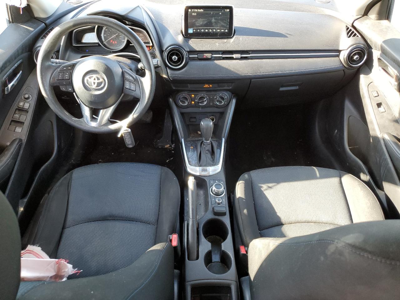2018 Toyota Yaris - Image 8