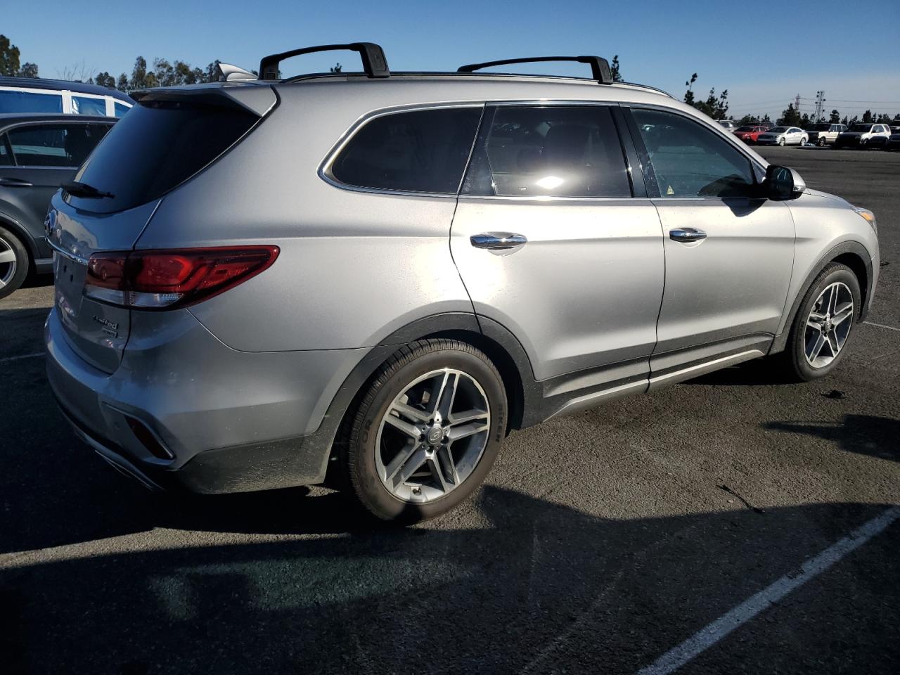 2017 Hyundai Santa Fe - Image 3