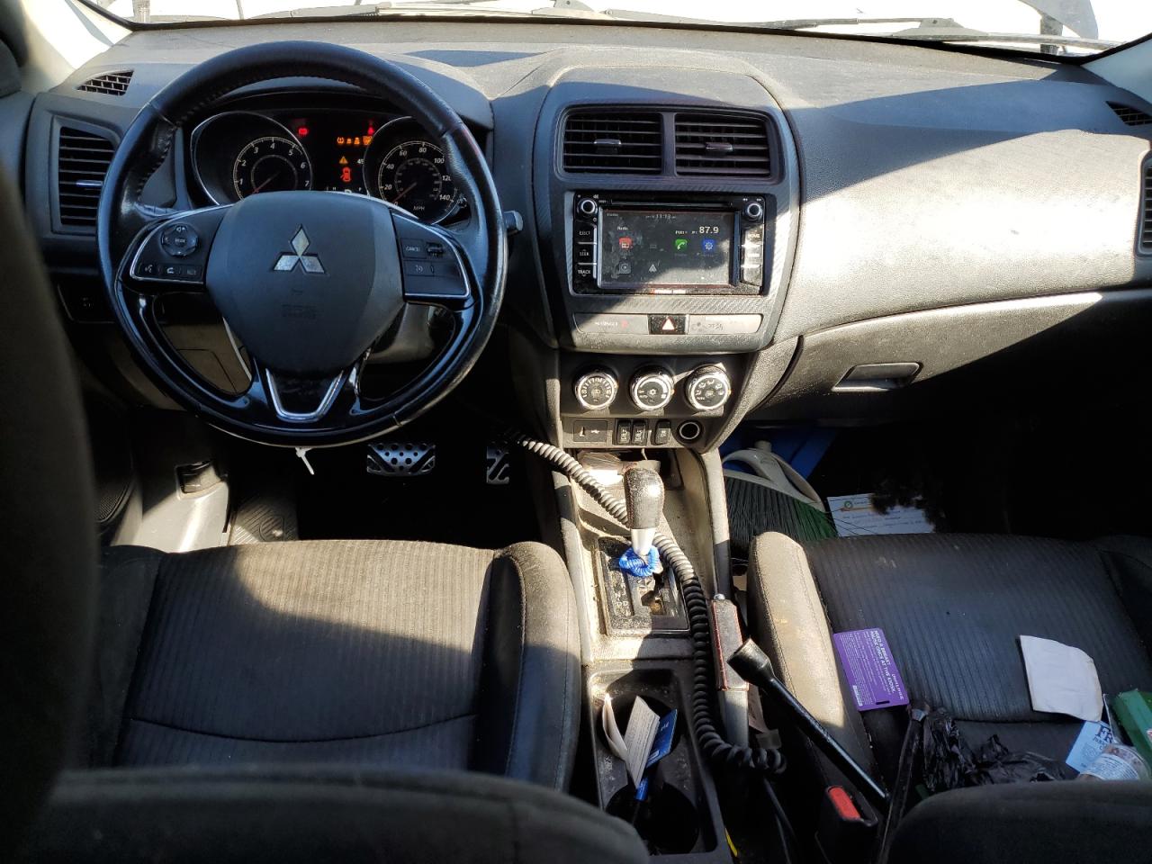 2018 Mitsubishi Outlander - Image 8