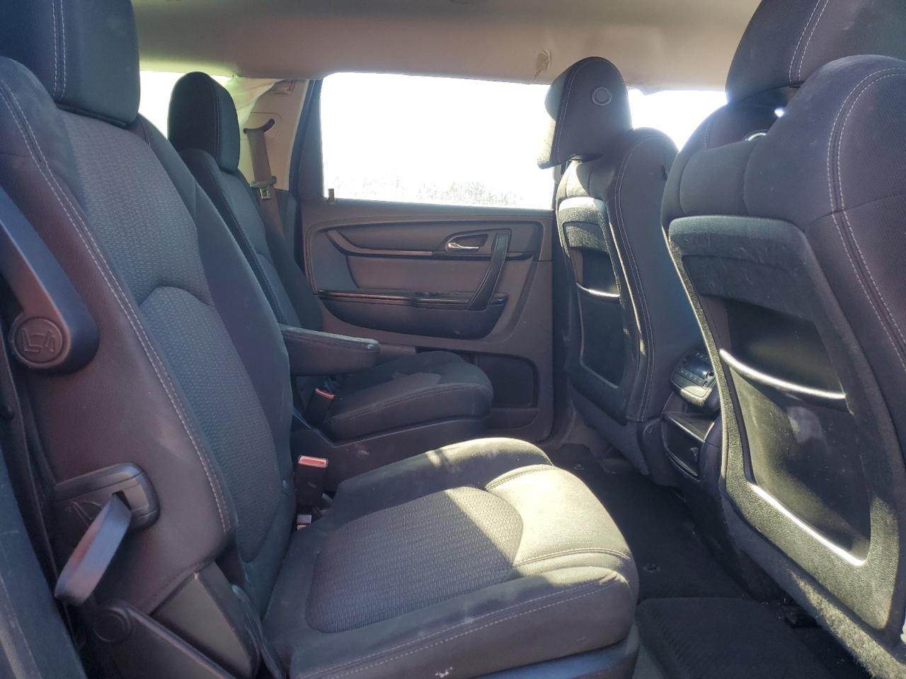 2013 Chevrolet Traverse - Image 12