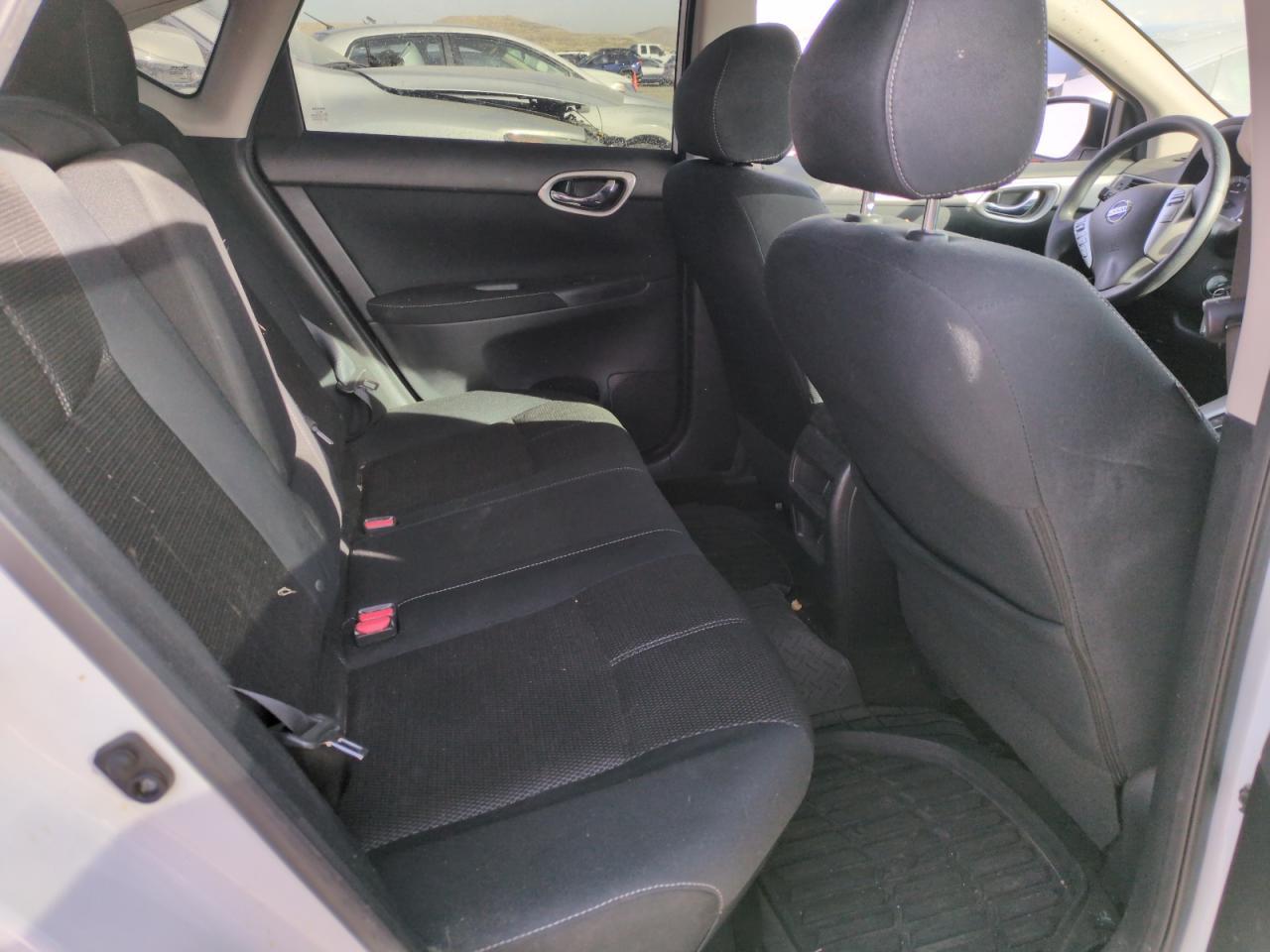 2015 Nissan Sentra - Image 10