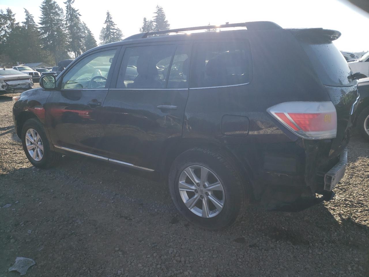 2011 Toyota Highlander - Image 2