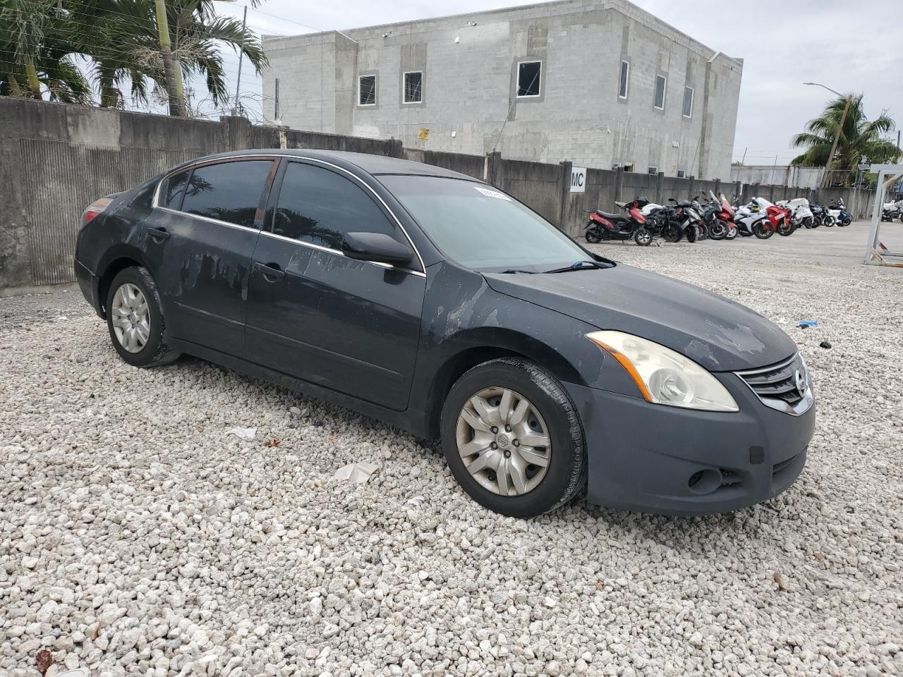 2012 Nissan Altima - Image 4