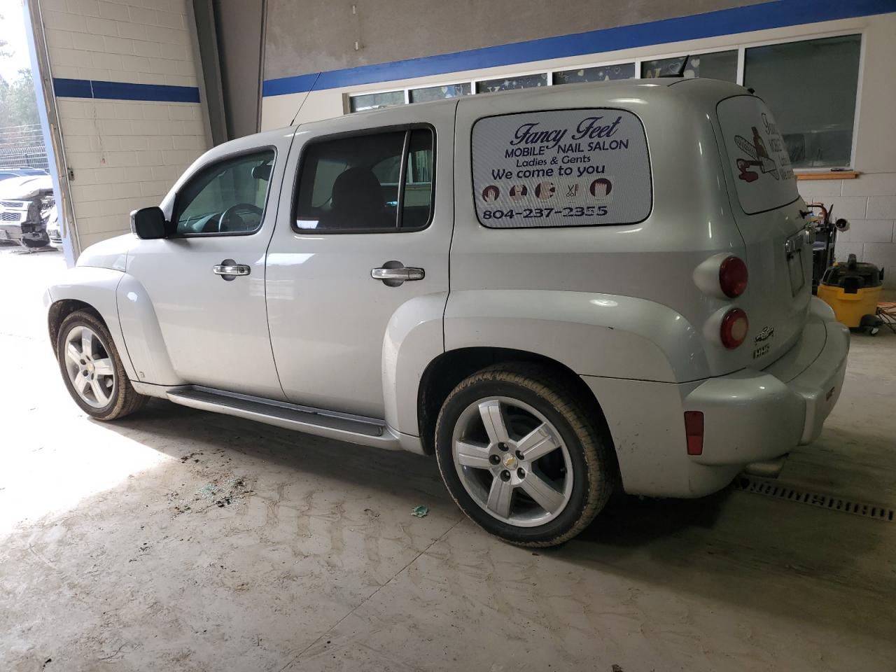 2009 Chevrolet HHR - Image 2