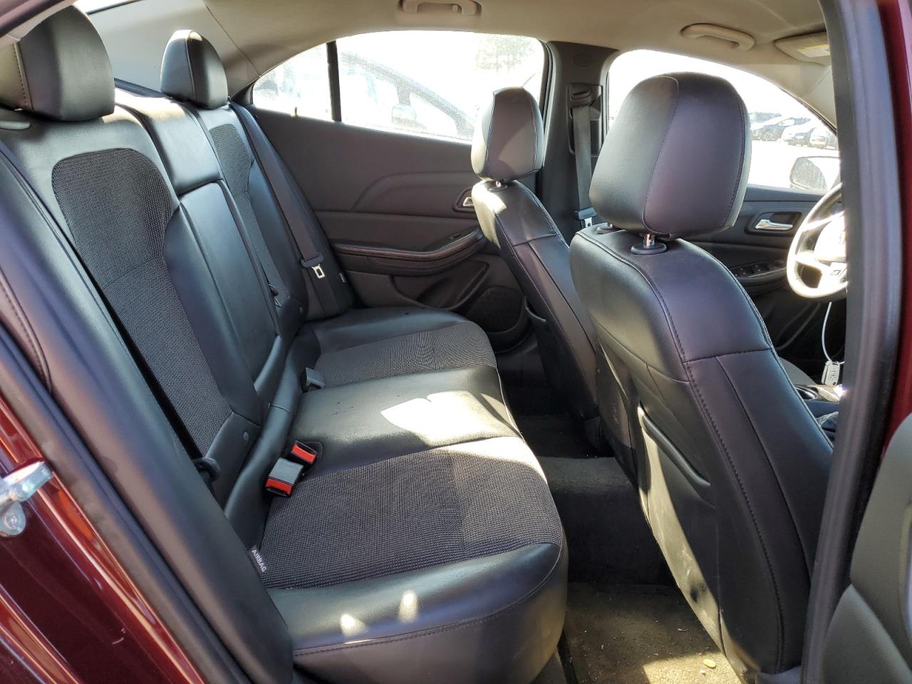 2015 Chevrolet Malibu - Image 10