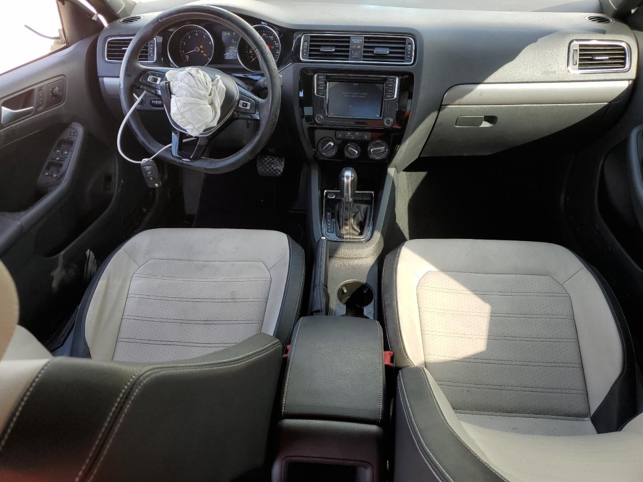 2016 Volkswagen Jetta - Image 8