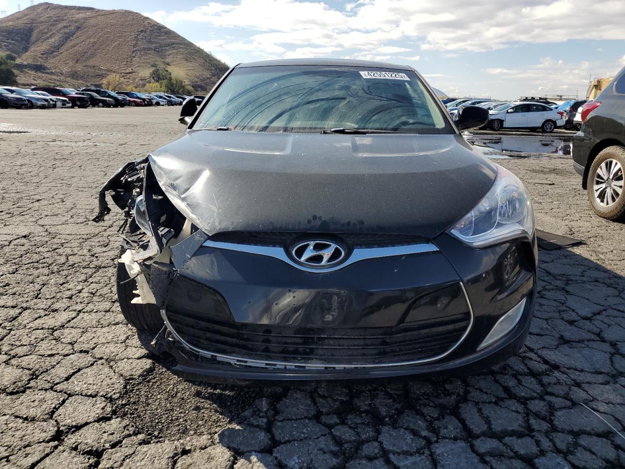 2012 Hyundai Veloster - Image 5