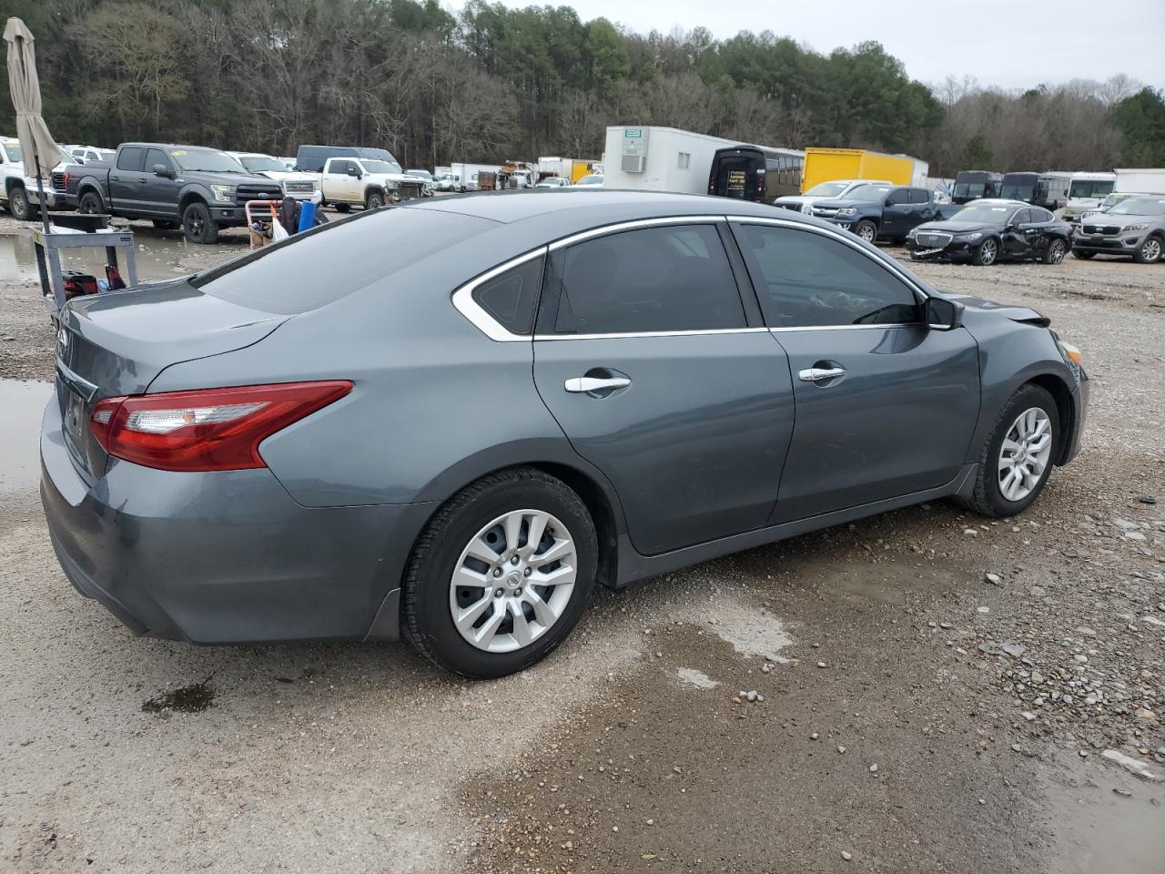 2018 Nissan Altima - Image 3