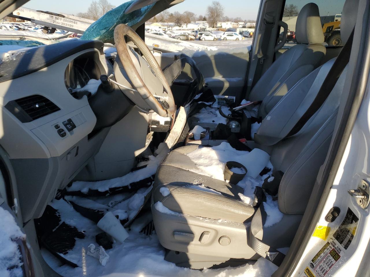 2013 Toyota Sienna - Image 7
