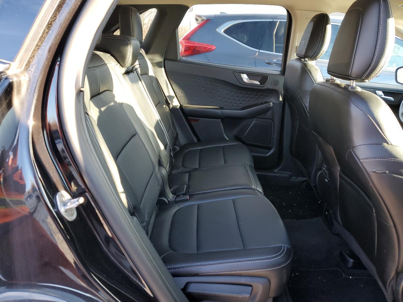 2020 Ford Escape - Image 11