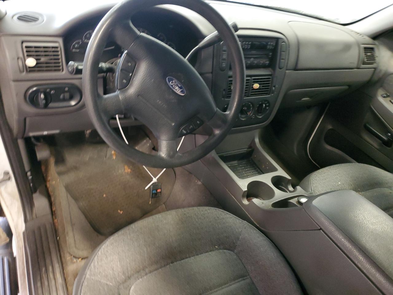 2002 Ford Explorer - Image 8