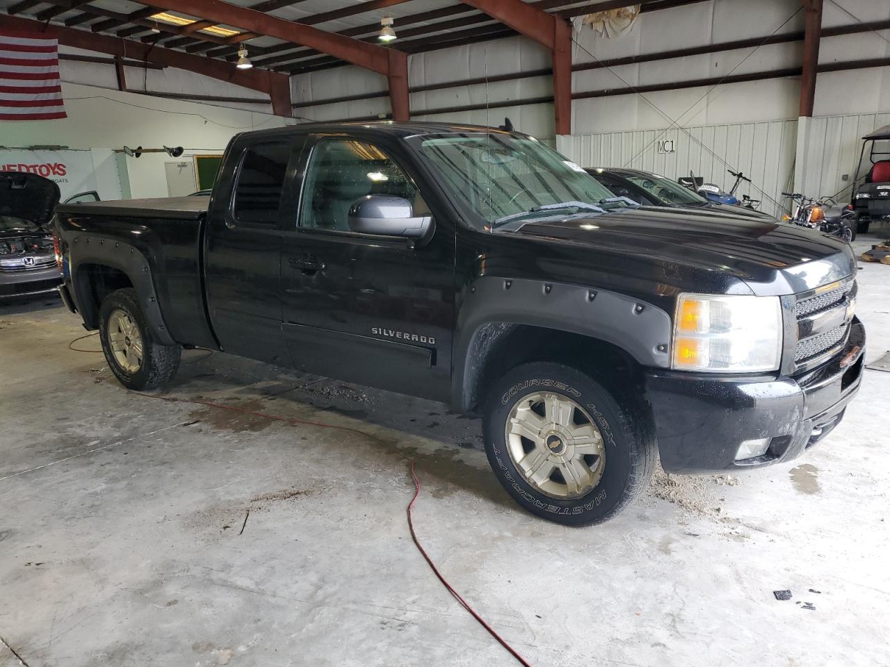 2011 Chevrolet Silverado - Image 4