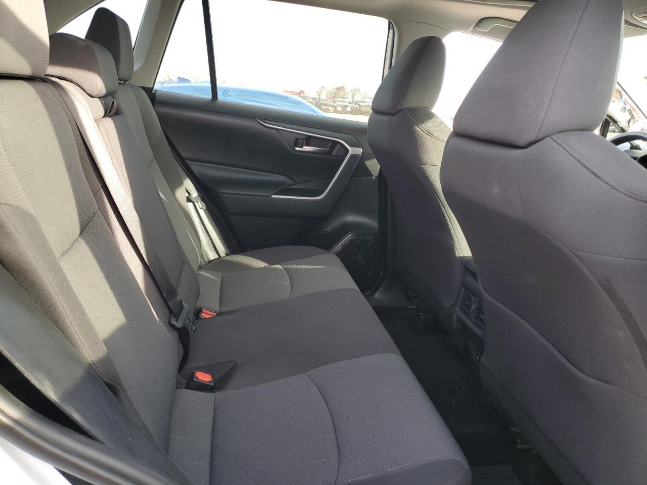 2019 Toyota RAV 4 - Image 11