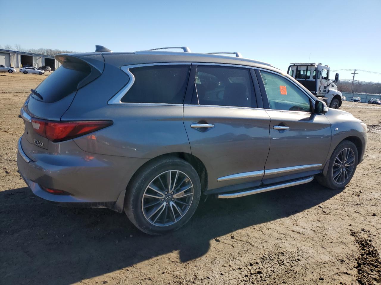 2017 Infiniti QX60 - Image 3