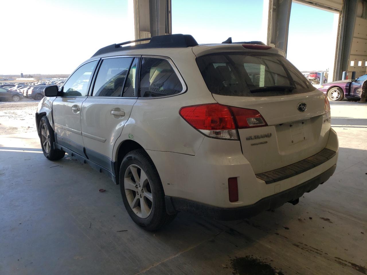 2013 Subaru Outback - Image 2