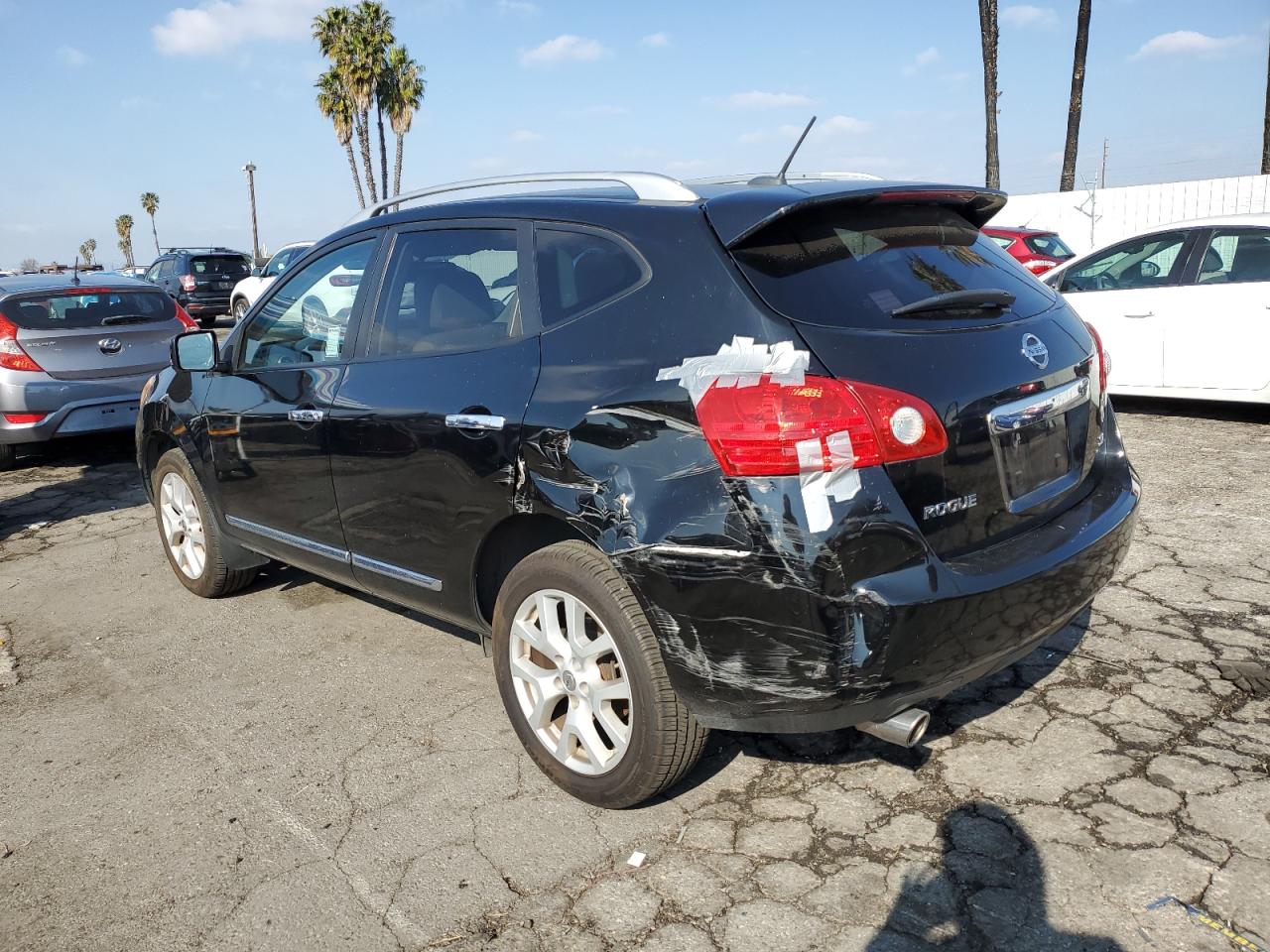 2012 Nissan Rogue - Image 2