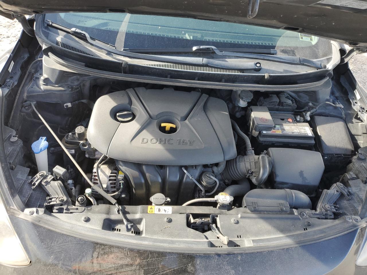 2013 Hyundai Elantra - Image 11