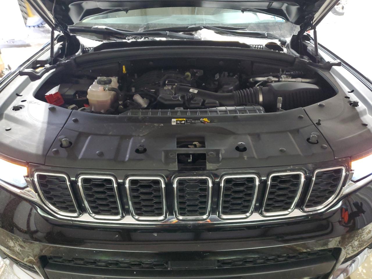 2021 Jeep Grand Cherokee - Image 12