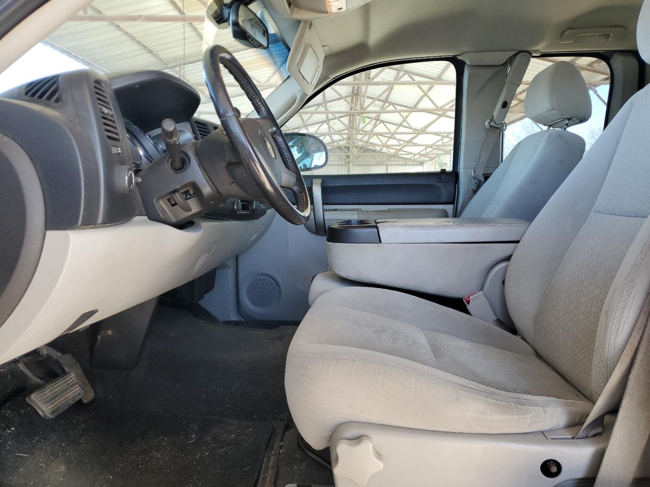 2008 Chevrolet Silverado - Image 7