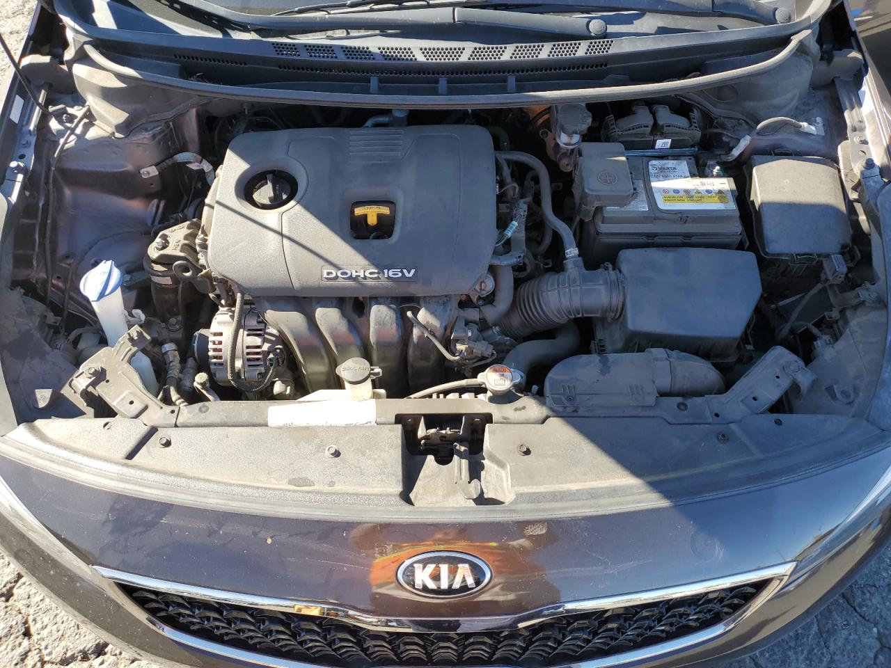 VIN 3KPFL4A7XJE165728 2018 KIA FORTE no.11