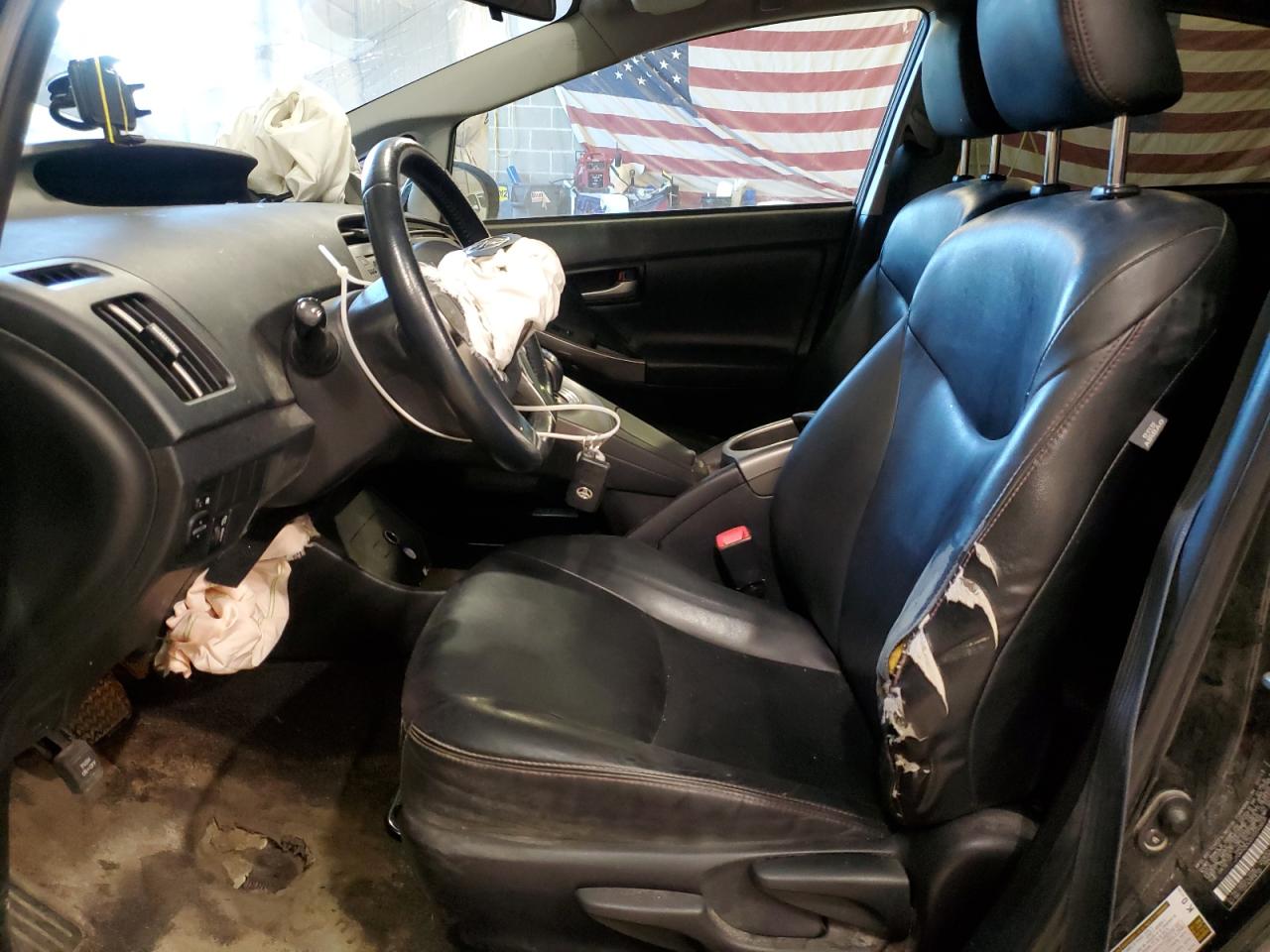 2013 Toyota Prius - Image 7
