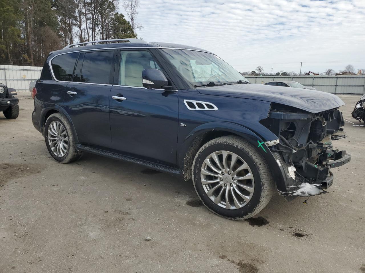2015 Infiniti QX80 - Image 4