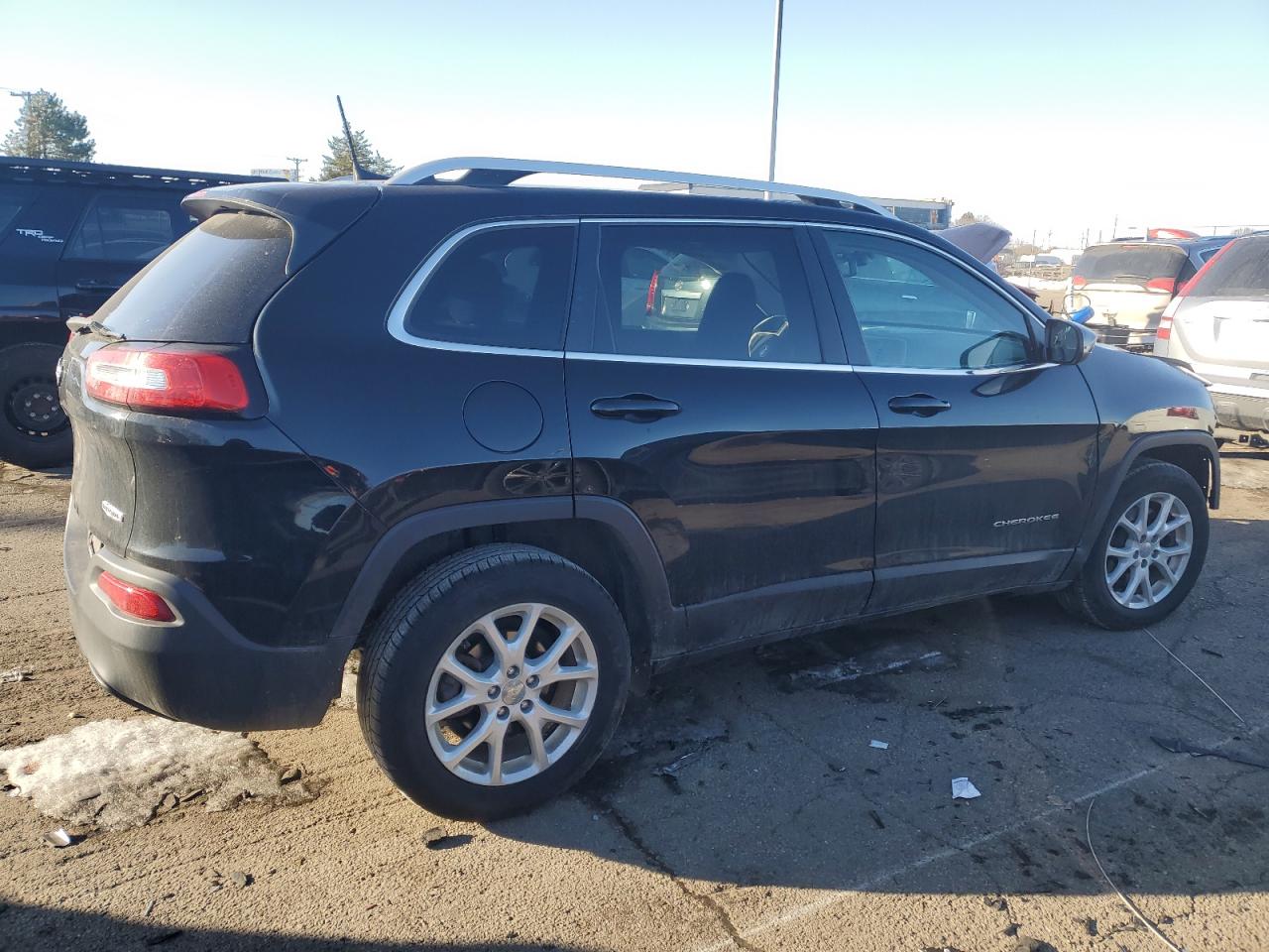 2017 Jeep Grand Cherokee - Image 3