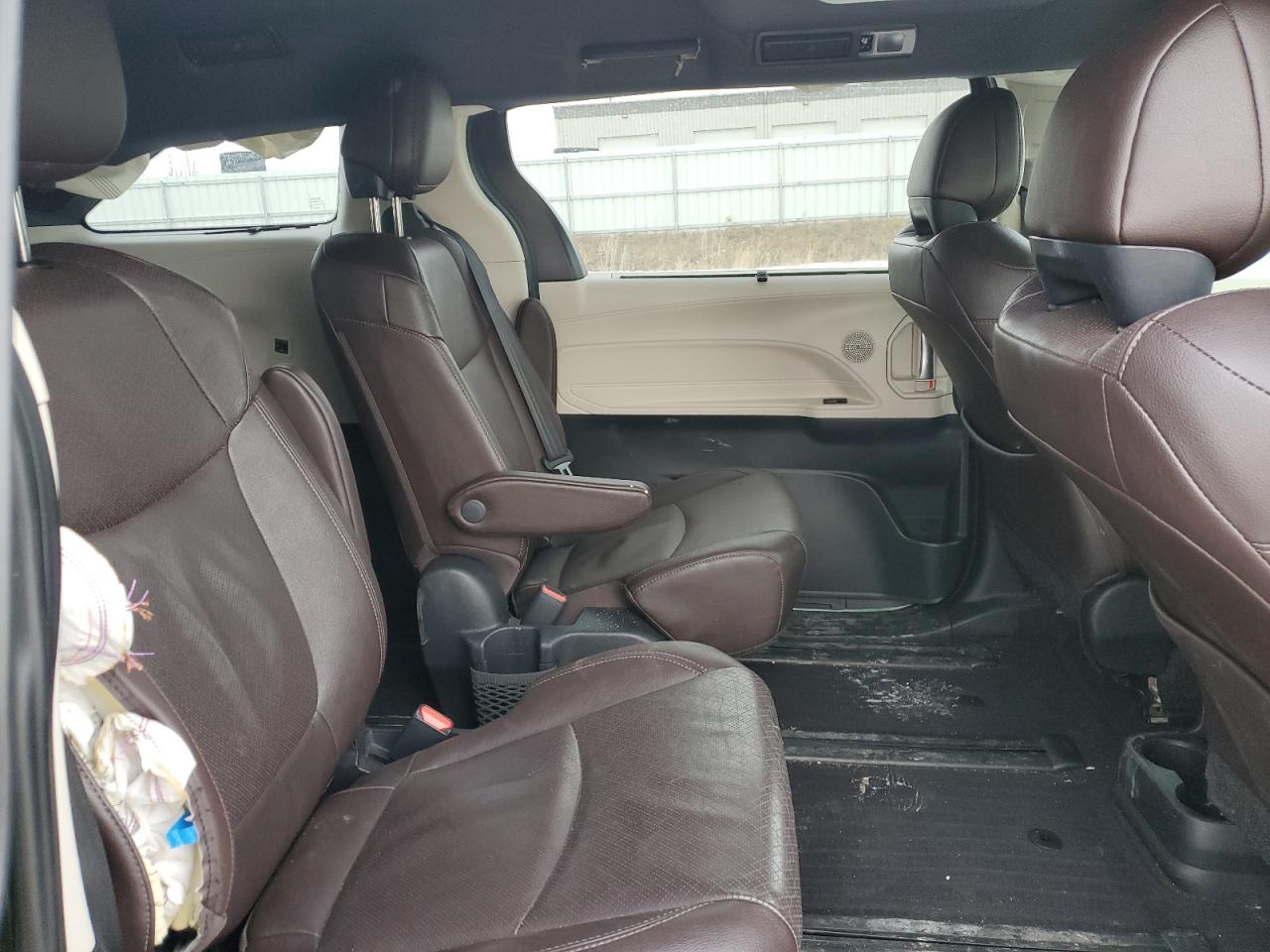 2021 Toyota Sienna - Image 11