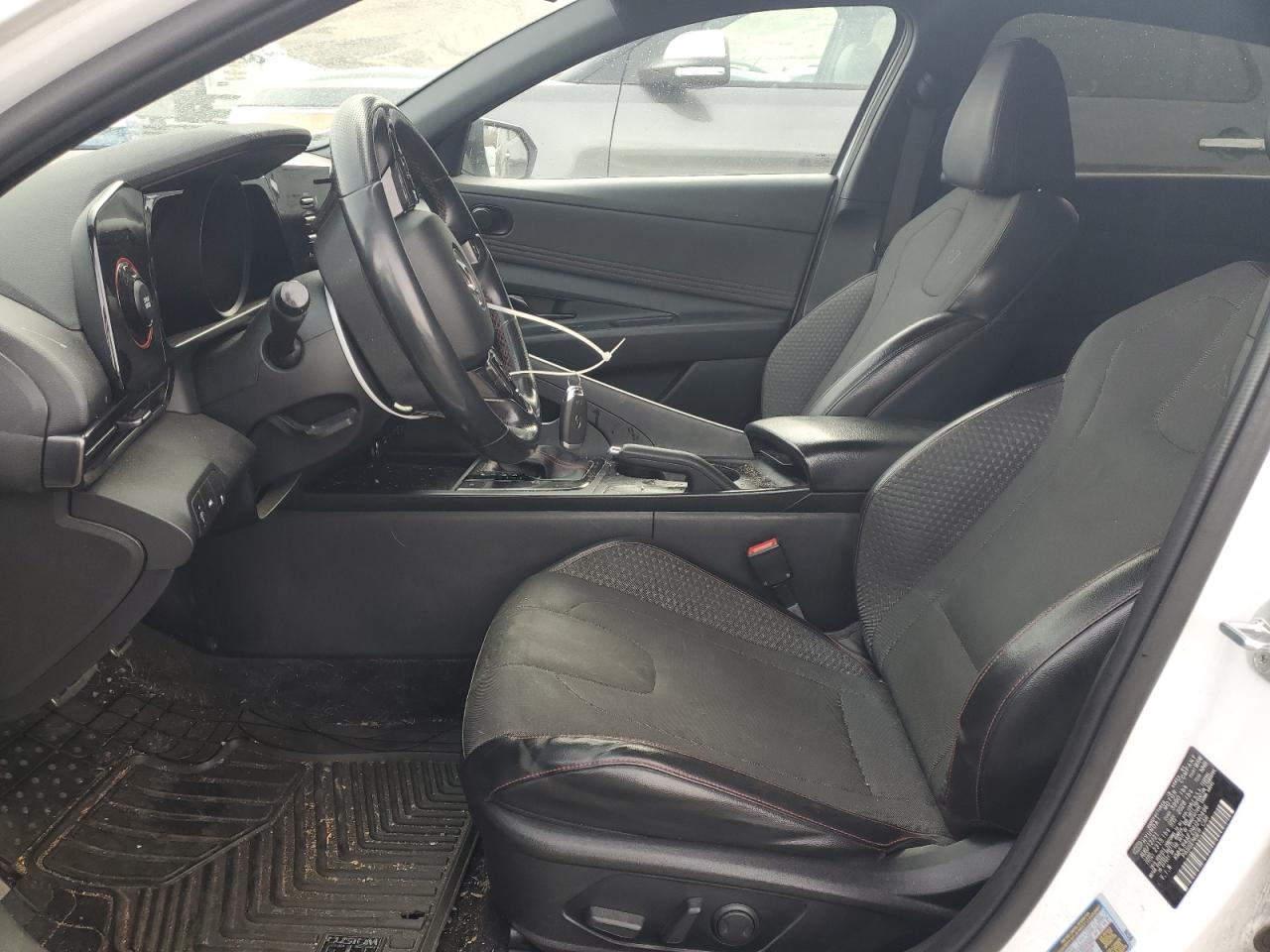 2022 Hyundai Elantra - Image 7