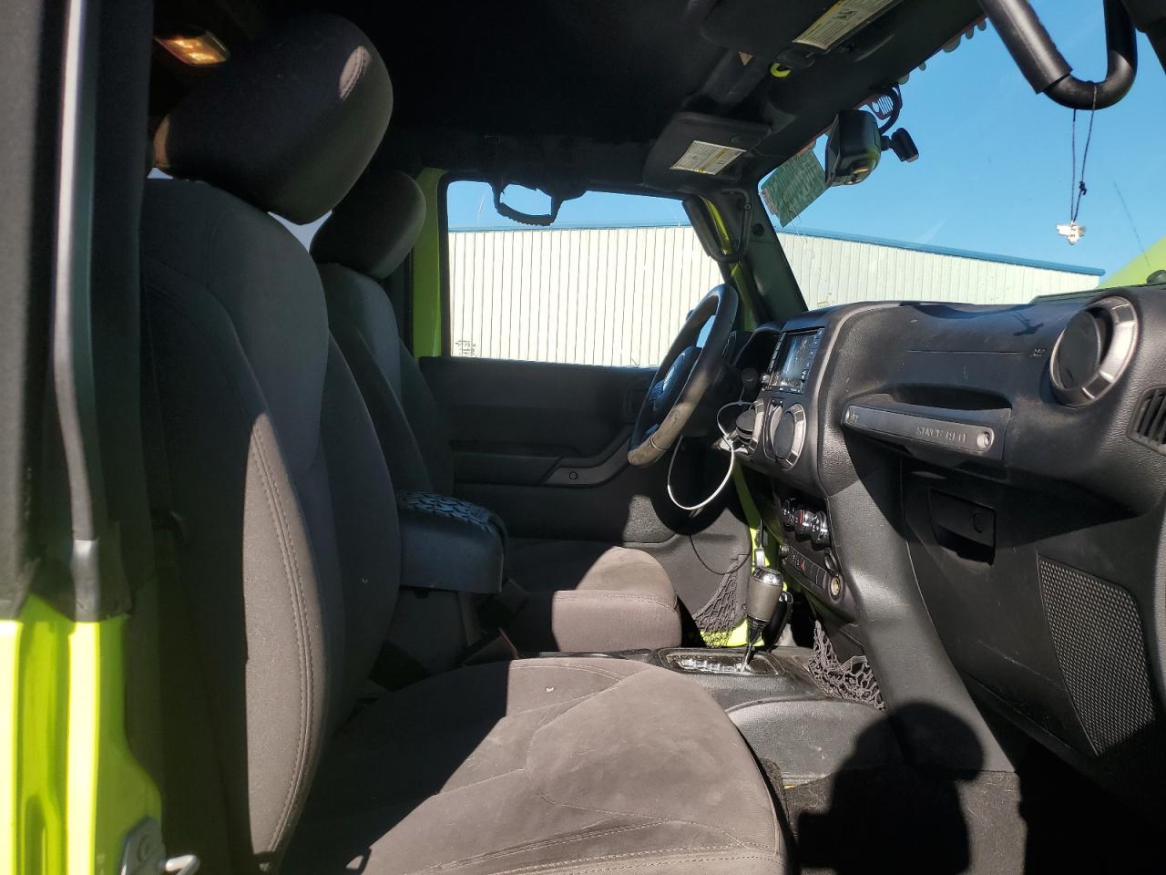 2017 Jeep Wrangler - Image 10