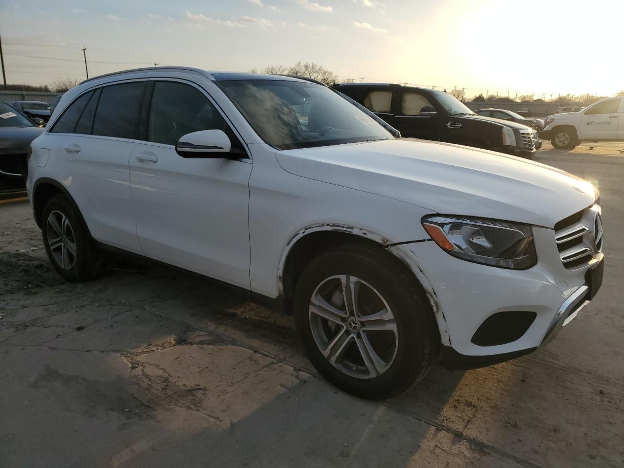 VIN WDC0G4JB9KV118549 2019 MERCEDES-BENZ GLC-CLASS no.4