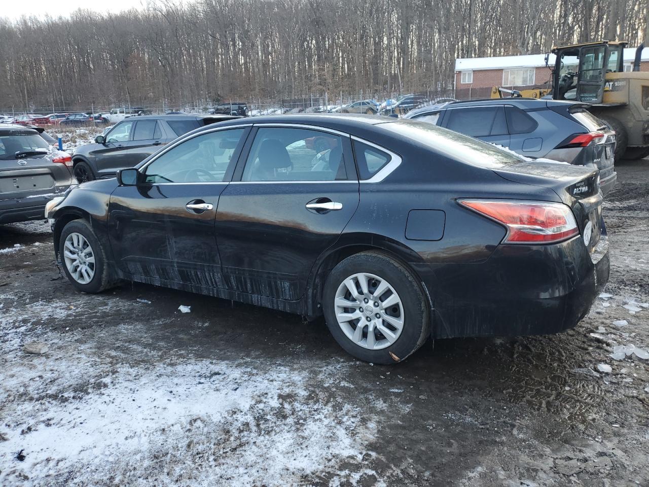 2015 Nissan Altima - Image 2