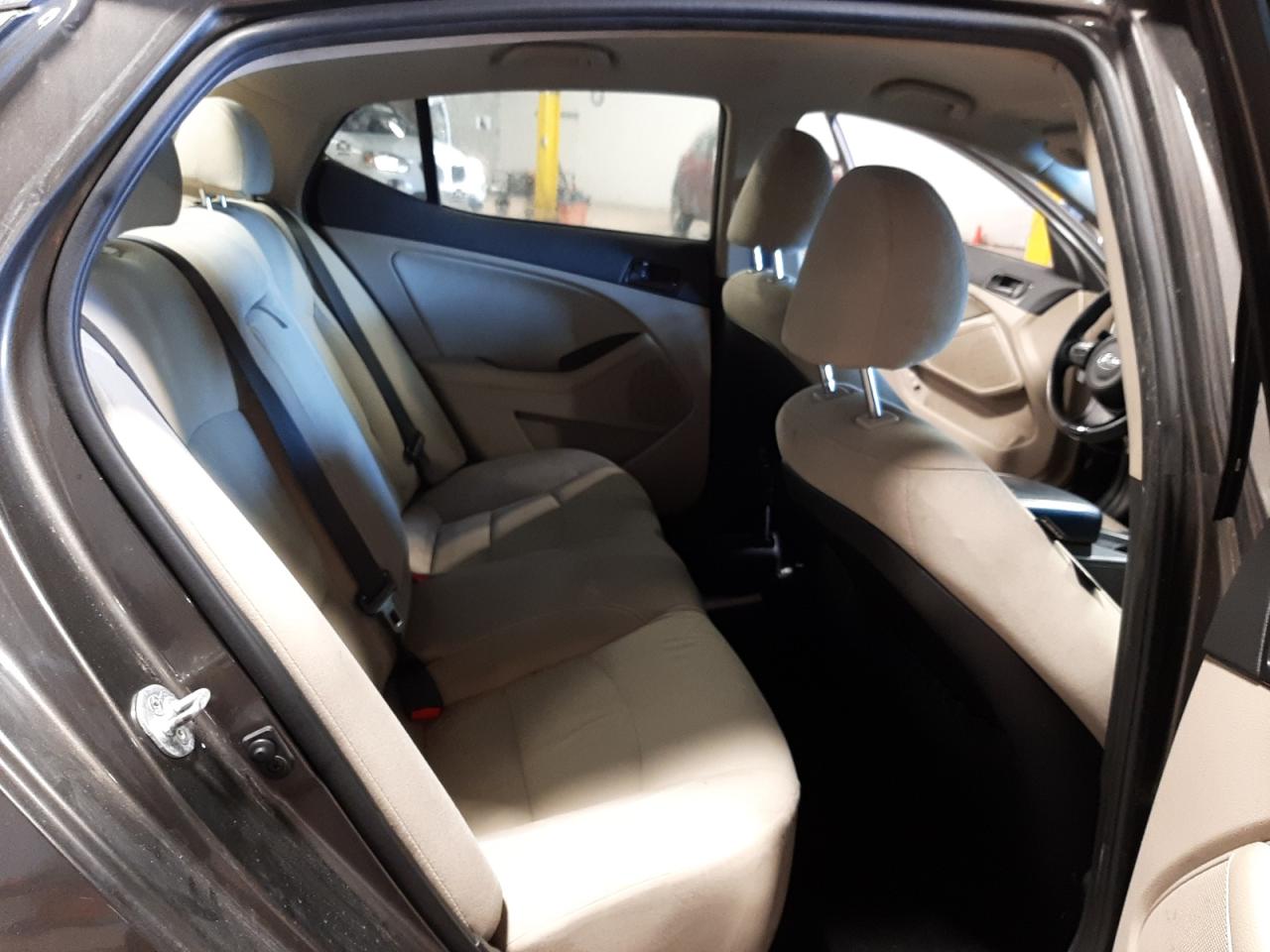 2015 Kia Optima - Image 10