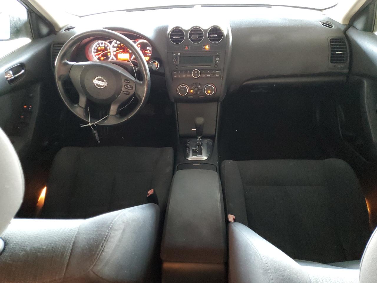 2012 Nissan Altima - Image 8