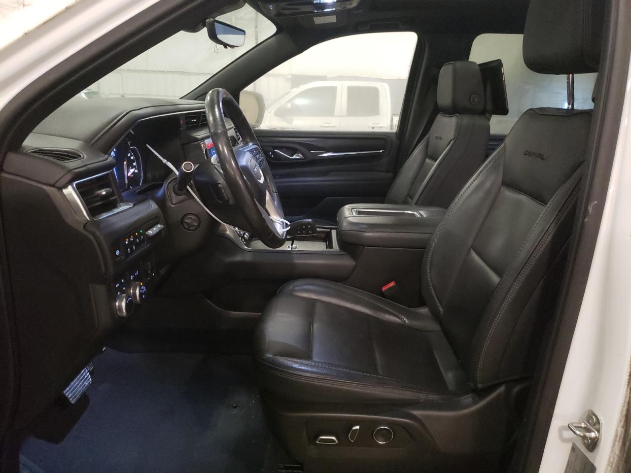 2021 GMC Yukon - Image 7
