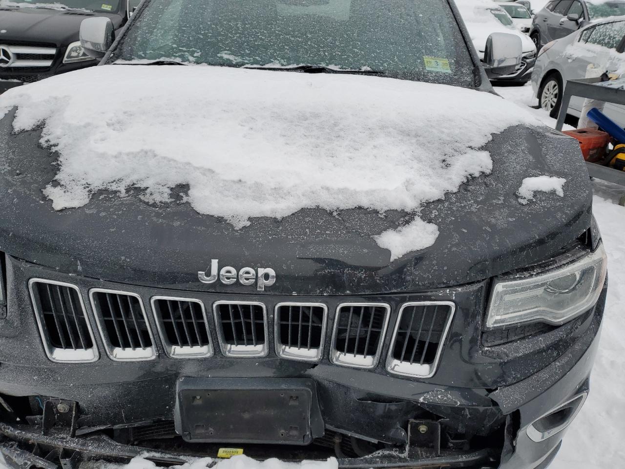 2015 Jeep Grand Cherokee - Image 12
