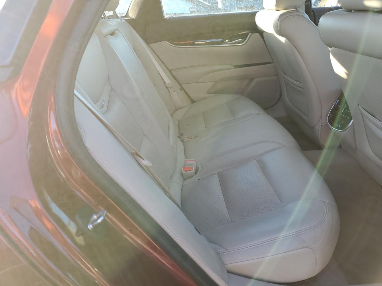 2016 Cadillac XTS - Image 10