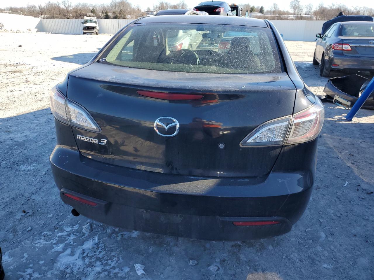 2011 Mazda 3 - Image 6