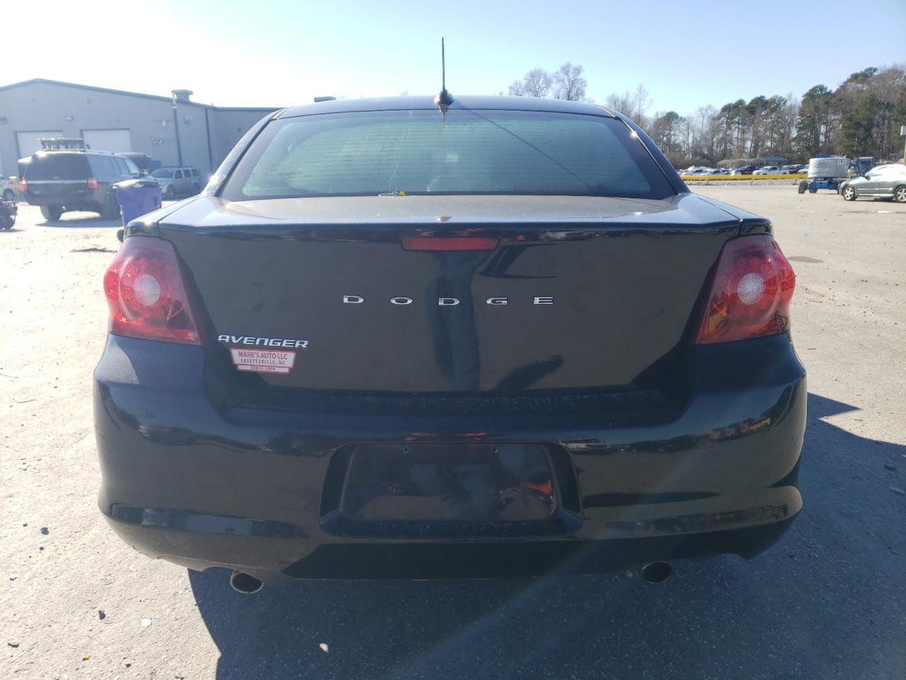 2011 Dodge Avenger - Image 6