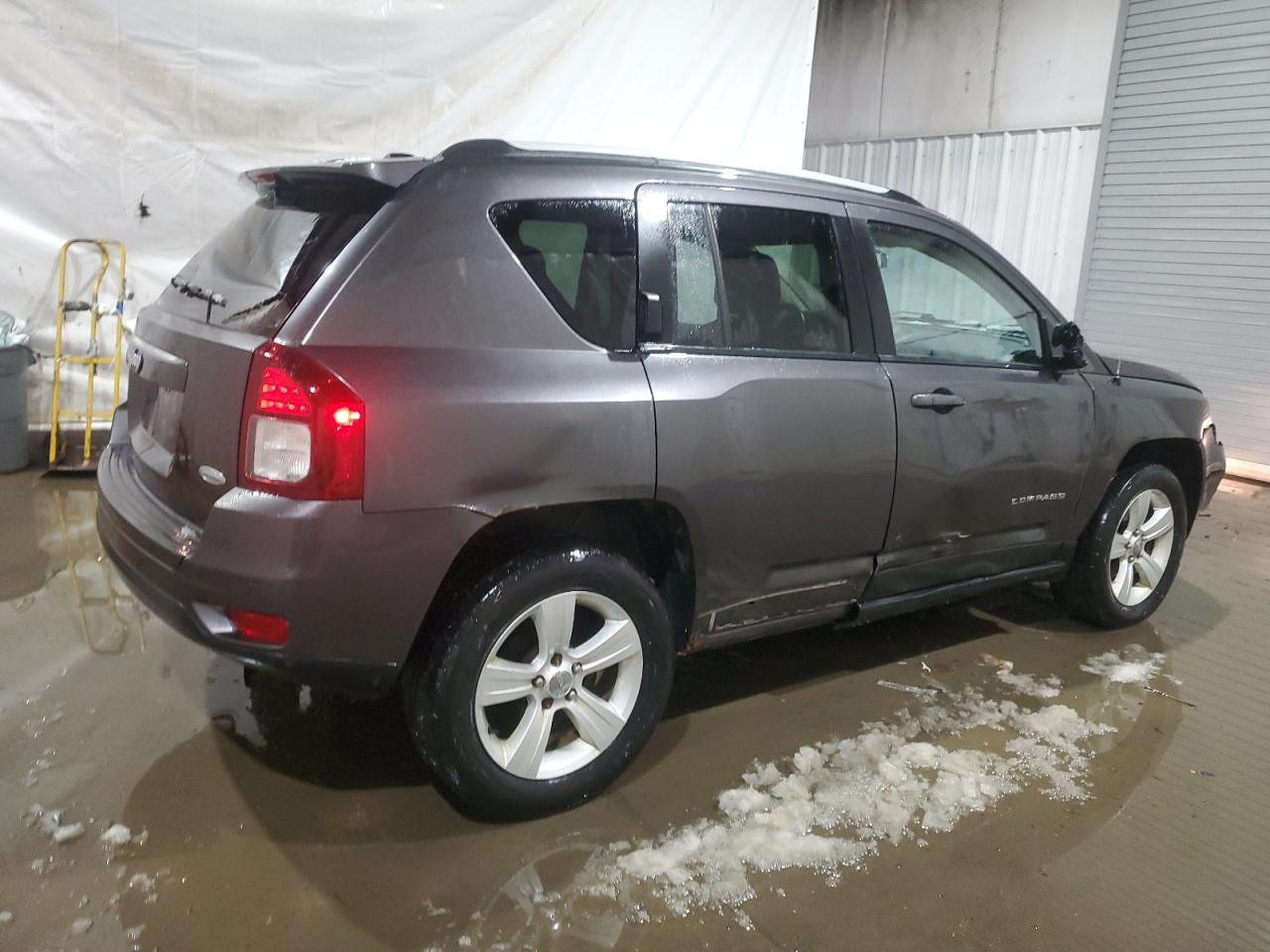 2016 Jeep Compass - Image 3