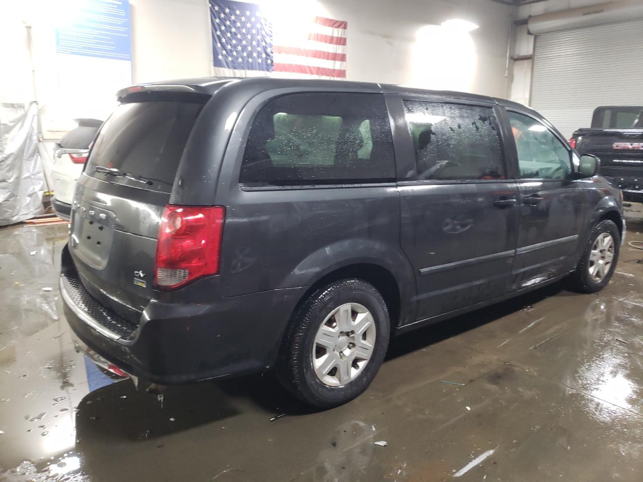 2011 Dodge Caravan - Image 3