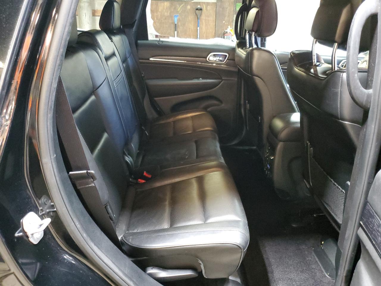 2018 Jeep Grand Cherokee - Image 12