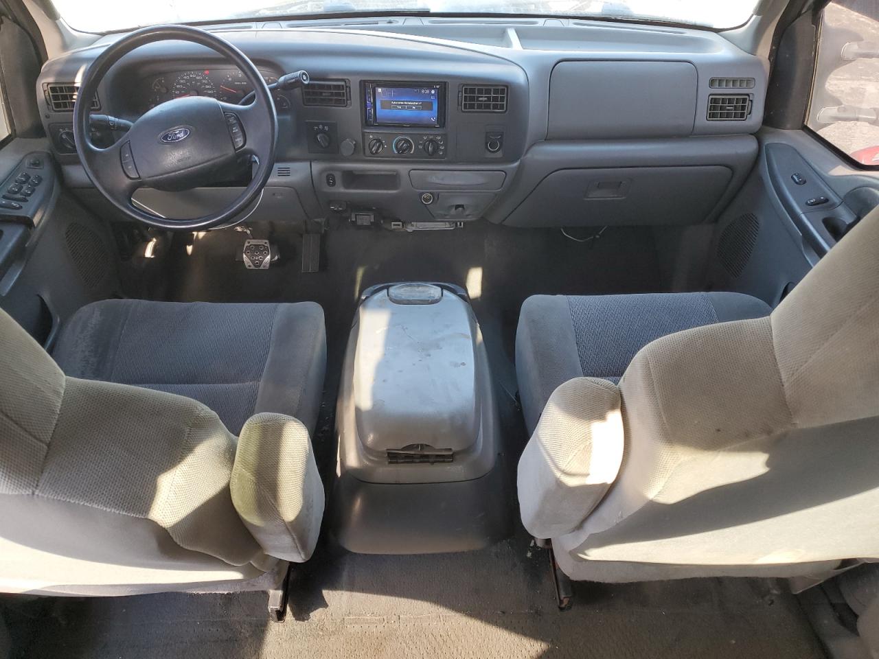 2003 Ford F250 - Image 8