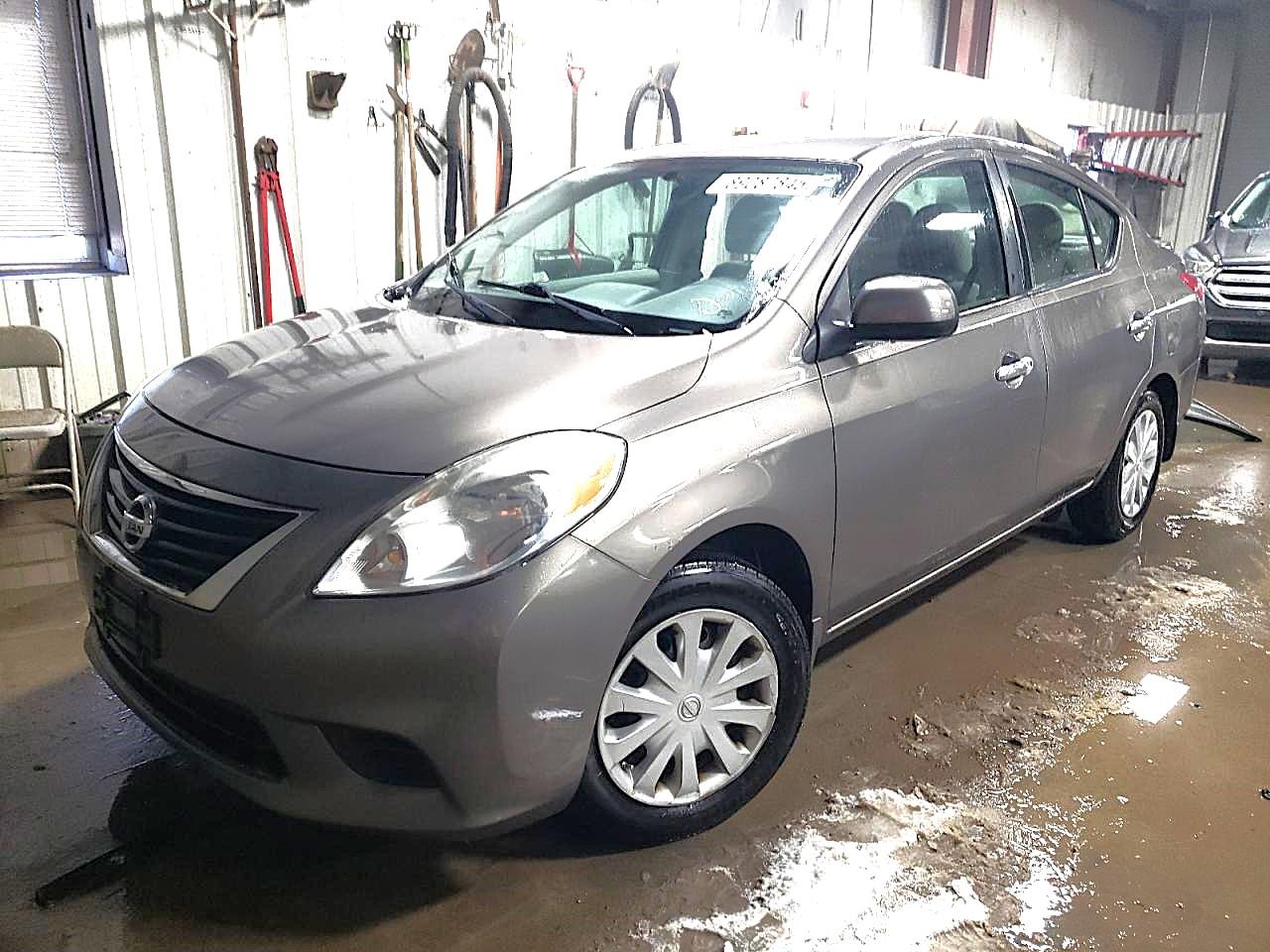 2013 Nissan Versa - Image 1