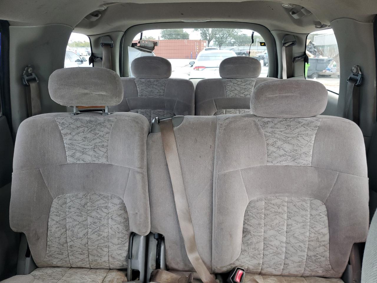 2004 GMC Envoy - Image 10