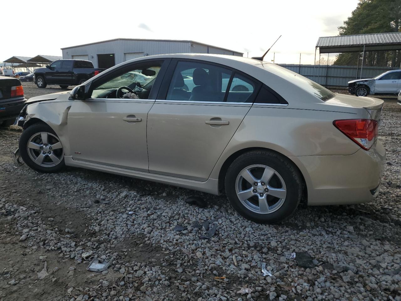 2011 Chevrolet Cruze - Image 2